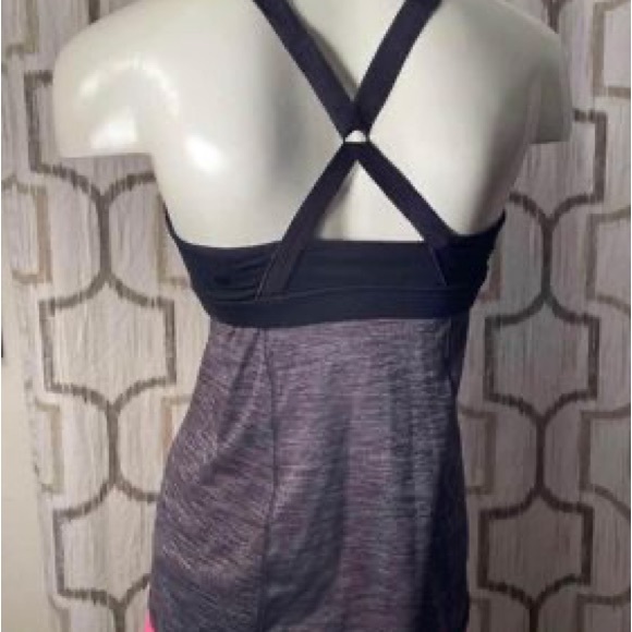 Women’s size 8 lululemon Breathe In Tank - Picture 2 of 4